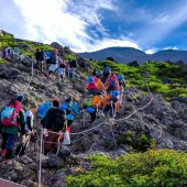 Tranh cãi về việc xây dựng tuyến đường sắt ở núi Phú Sĩ